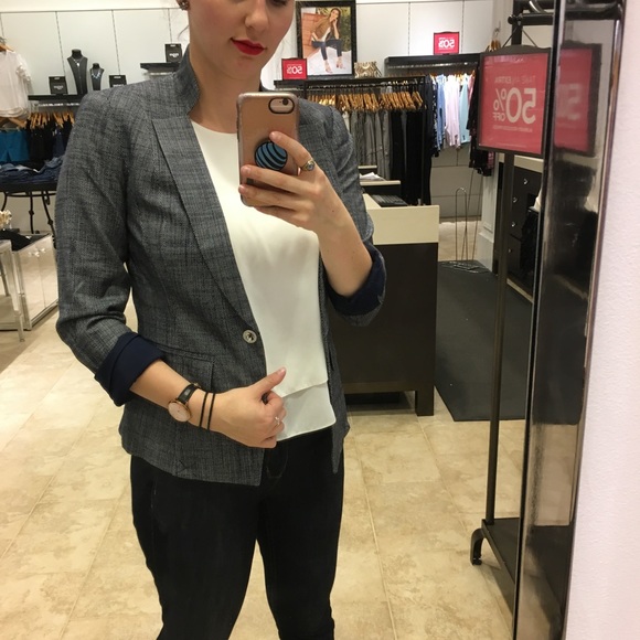 Grey and Navy Plaid Blazer White House Black Market - Picture 6 of 6